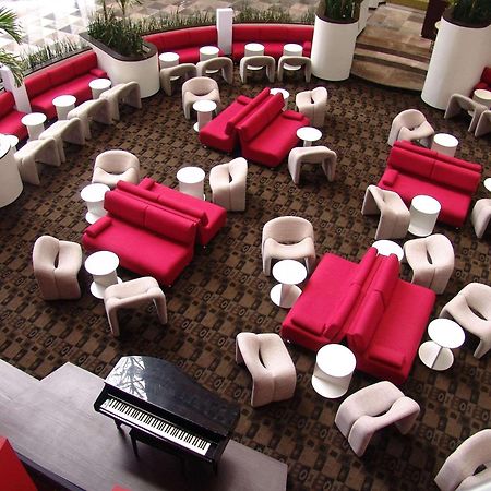 Radisson Paraiso Perisur Mexico Extérieur photo The lobby of the hotel