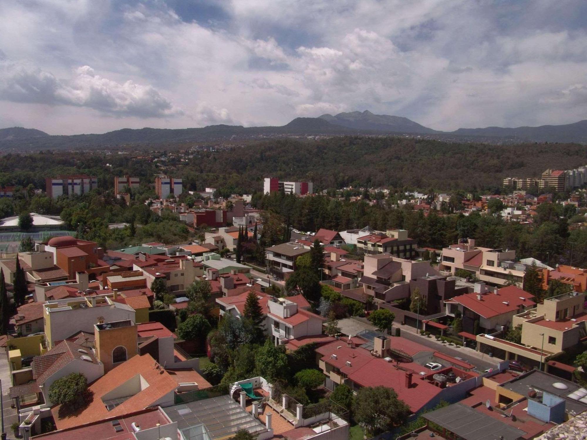 Radisson Paraiso Perisur Mexico Extérieur photo View of San Cristóbal Ecatepec